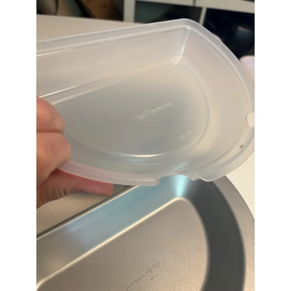 Pampered Chef 101386 Half Pie Set 2 pans 2 lids Oven-safe to 450°F